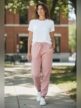 ARITZIA TNA Extra Fleece Boyfriend Sweatpant